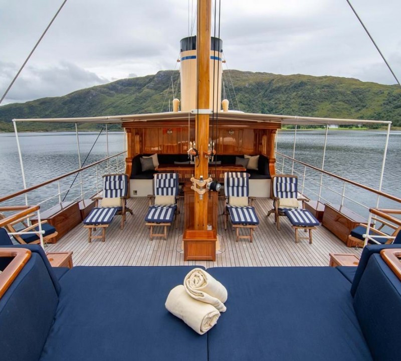 charter a yacht scotland